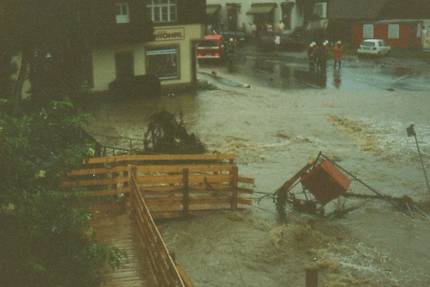 (2001) Unwetter verursacht Überschwemmung